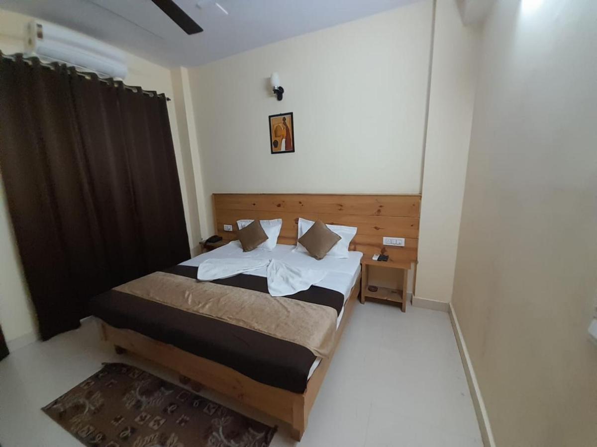 Hotel Krishna Rishīkesh Extérieur photo