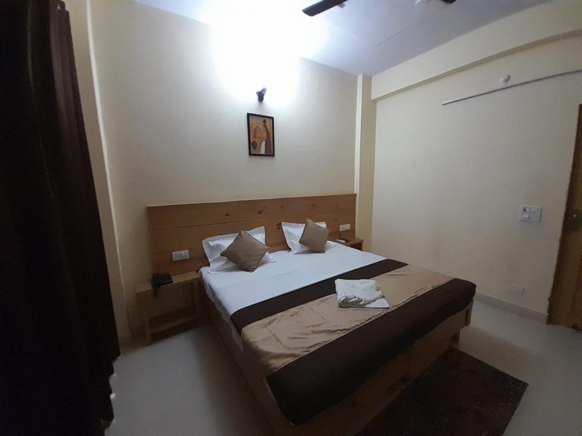 Hotel Krishna Rishīkesh Extérieur photo