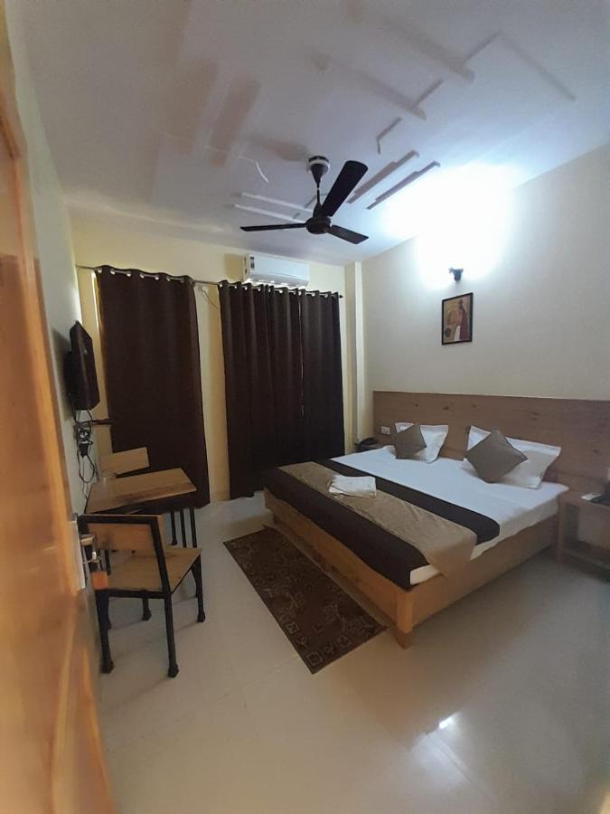 Hotel Krishna Rishīkesh Extérieur photo