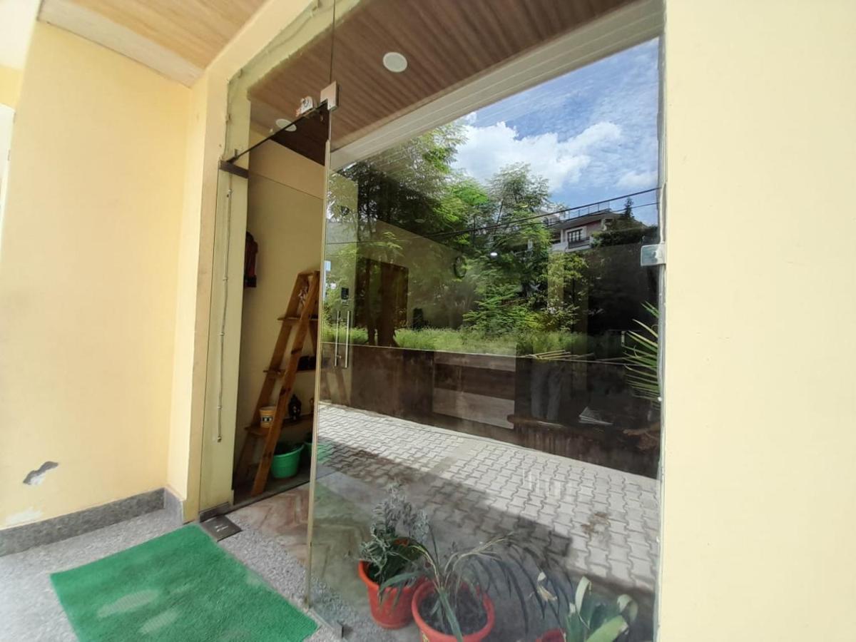 Hotel Krishna Rishīkesh Extérieur photo