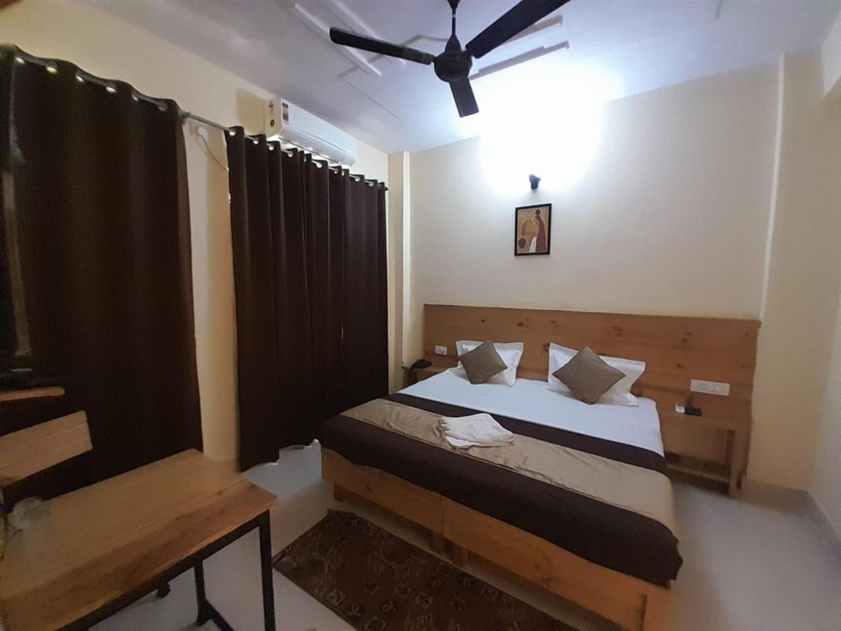 Hotel Krishna Rishīkesh Extérieur photo