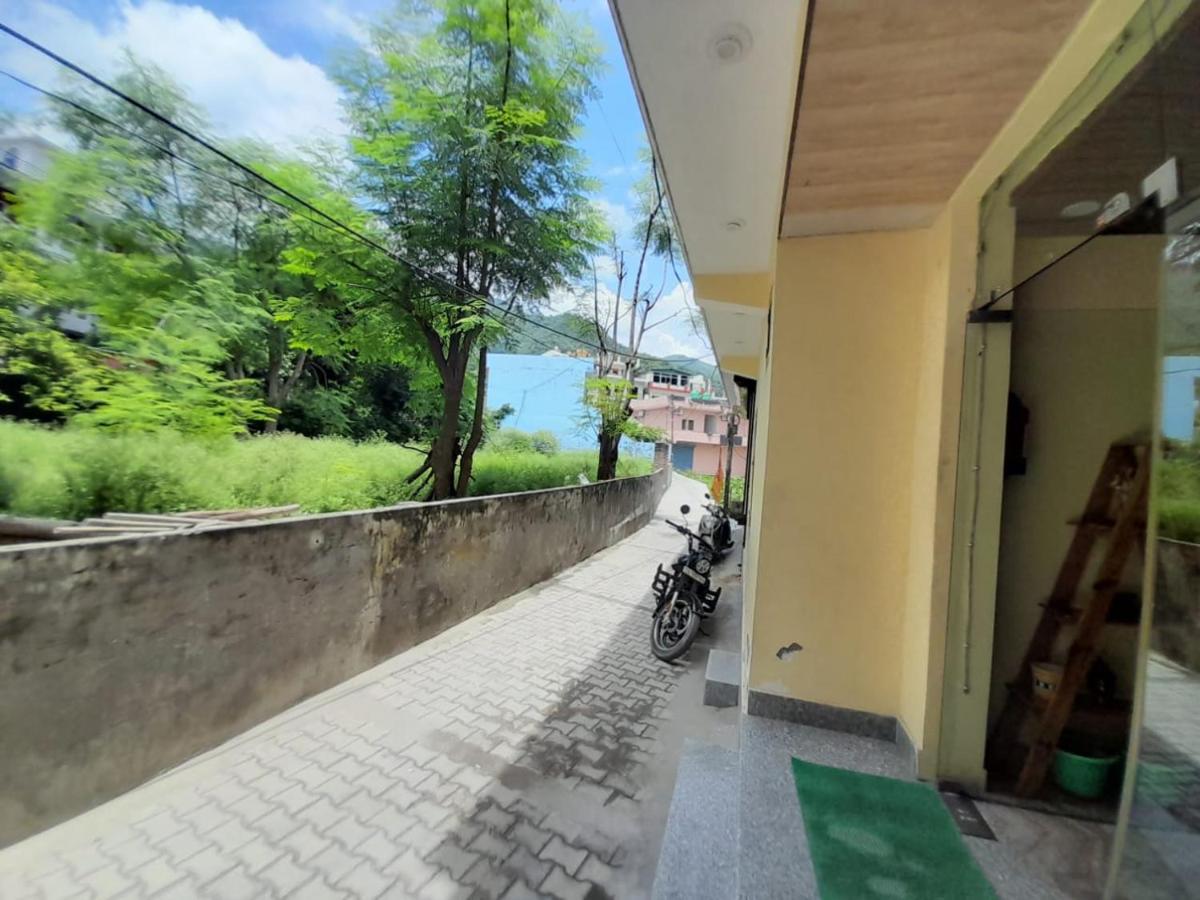 Hotel Krishna Rishīkesh Extérieur photo