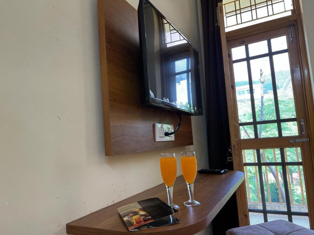 Hotel Krishna Rishīkesh Extérieur photo