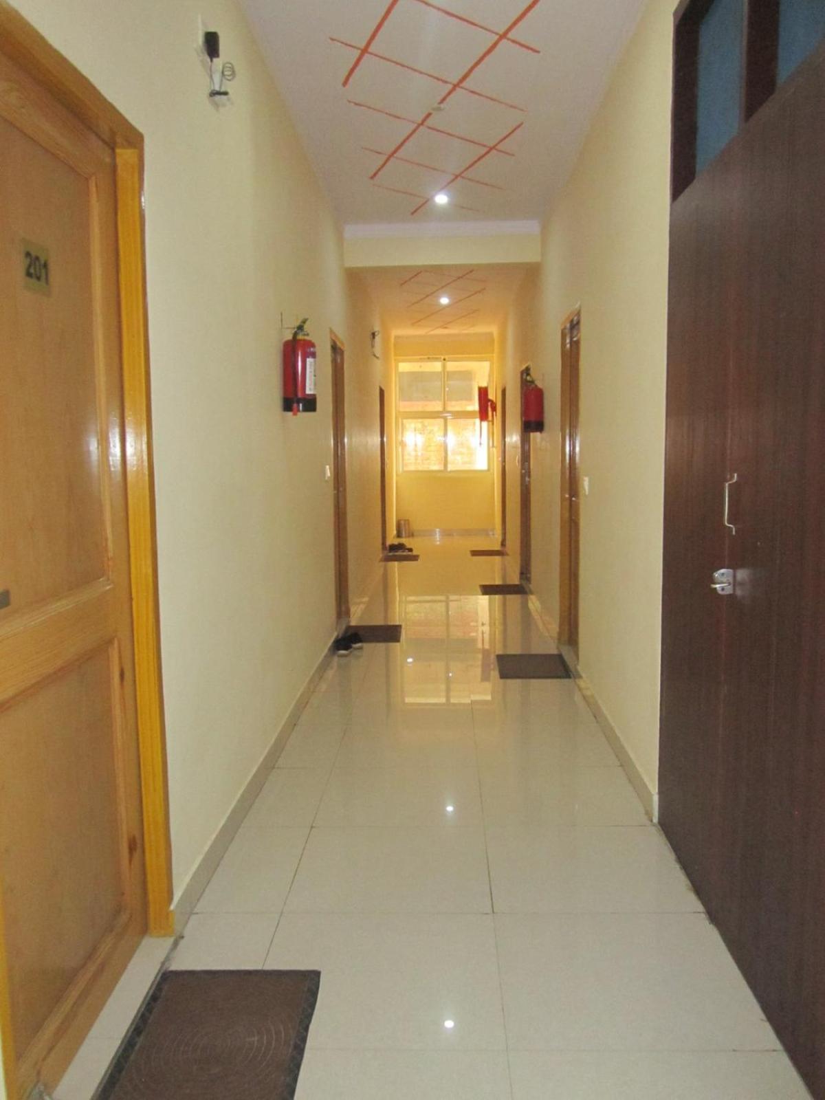Hotel Krishna Rishīkesh Extérieur photo